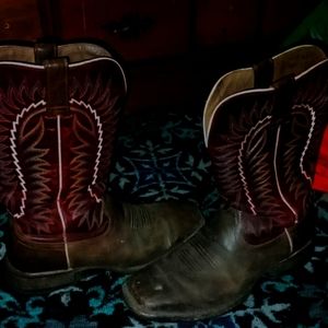 Ariat Cowboy boots